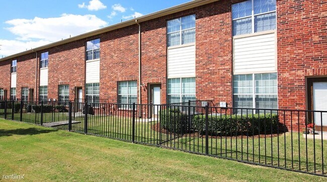 253 Club Cir Dr Coppell, TX 75019 photo 4
