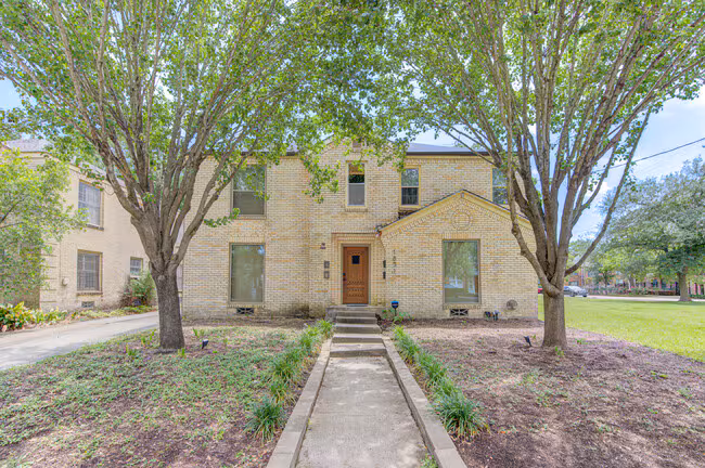 1831 Sul Ross Street, Houston, TX 77098 photo 2