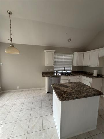 2210 Meredith Ln Garland, TX 75042 photo 4