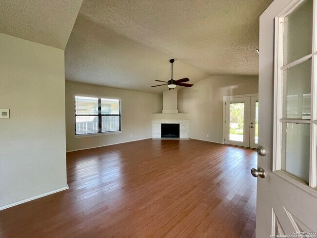 10038 Aztec Village San Antonio, TX 78245 photo 3