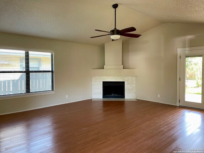 10038 Aztec Village San Antonio, TX 78245 photo 4
