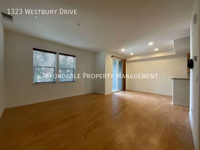 1323 Westbury Dr San Jose, CA 95131 photo 5
