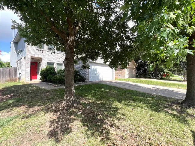 2423 Glen Field Dr Cedar Park, TX 78613 photo 3
