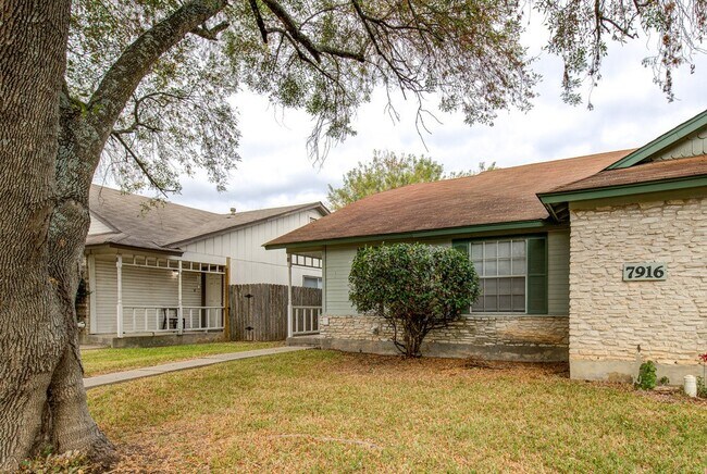 7916 West Gate Blvd Austin, TX 78745 photo 2