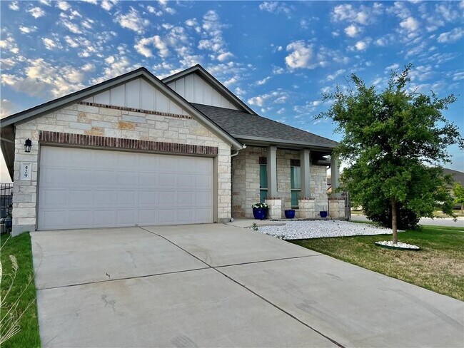 429 Lewisville Ln Leander, TX 78641 photo 2