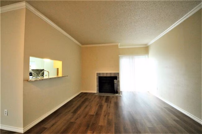 12166 Metric Blvd Austin, TX 78758 photo 2
