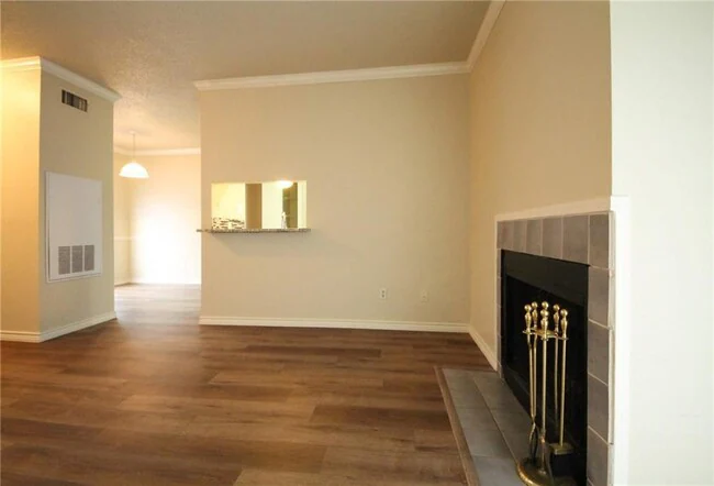 12166 Metric Blvd Austin, TX 78758 photo 4