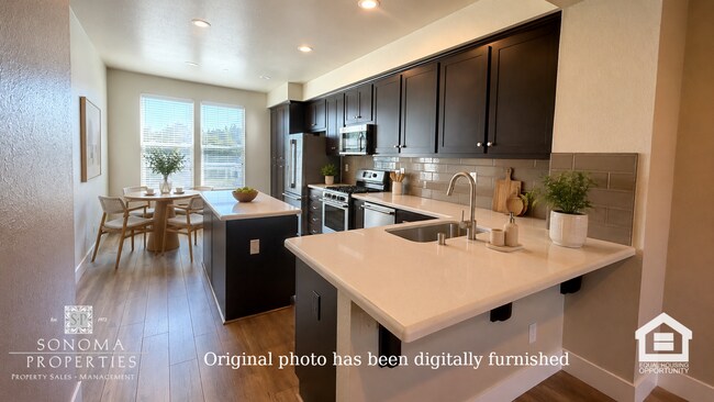 425 Kylie Ln Santa Rosa, CA 95409 photo 2