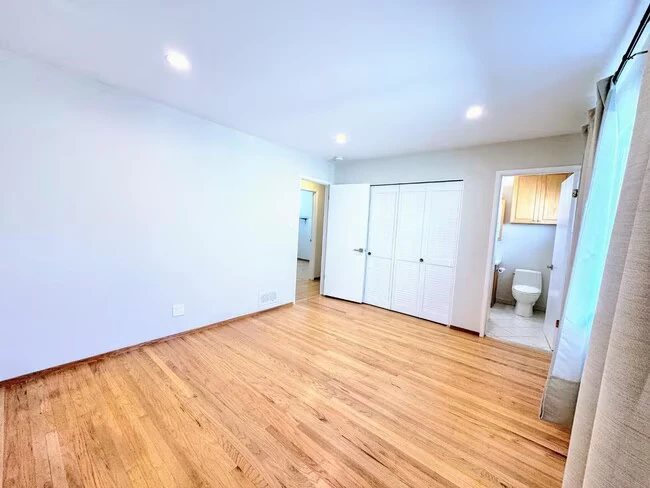 11 Christian Ct Belmont, CA 94002 photo 4