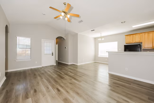9309 Rhoni Ct Fort Worth, TX 76140 photo 4