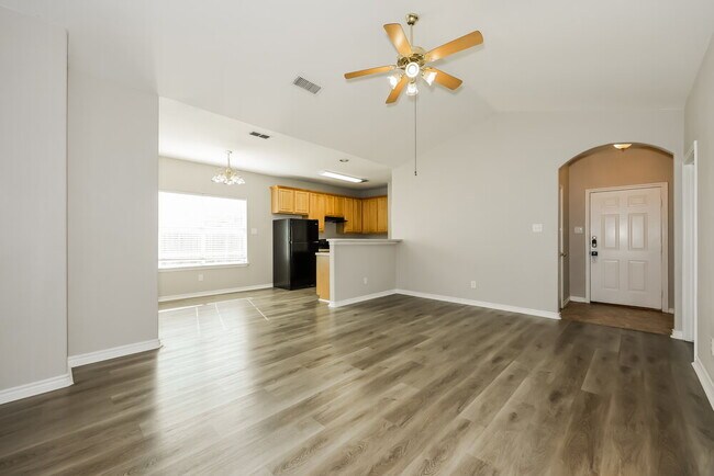 9309 Rhoni Ct Fort Worth, TX 76140 photo 5