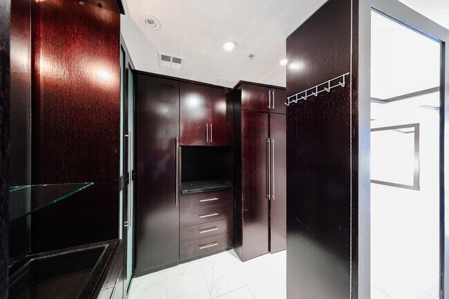 7157 E Rancho Vista Dr Scottsdale, AZ 85251 photo 5