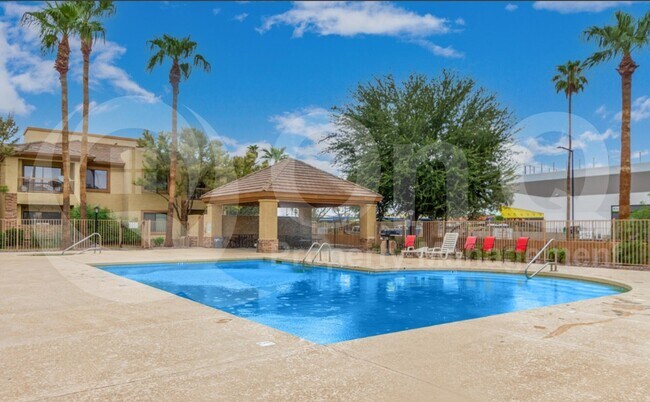 6770 N 47th Ave Glendale, AZ 85301 photo 2