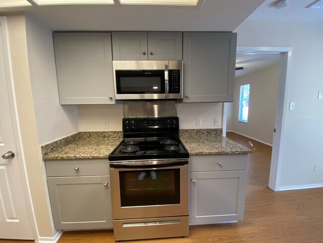 11308 Ptarmigan Cove Austin, TX 78758 photo 4