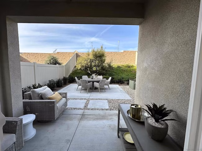 2186 Tributary Dr Chula Vista, CA 91913 photo 4
