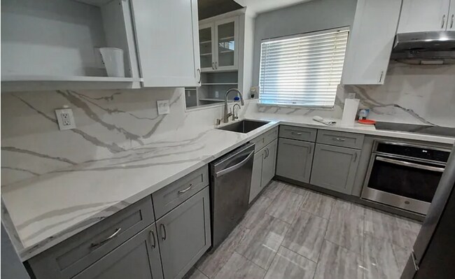 3 Bedroom, 3 bathroom House in Fremont photo 5