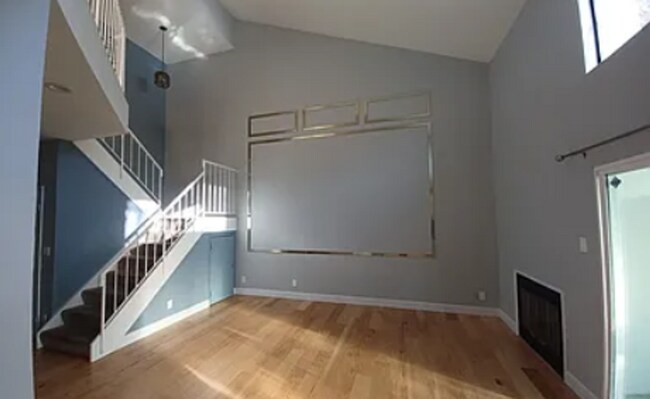 3 Bedroom, 3 bathroom House in Fremont photo 2