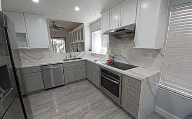 3 Bedroom, 3 bathroom House in Fremont photo 4