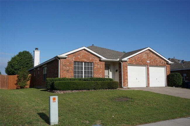 2417 Hampton Drive, Little Elm, TX 75068 photo 2
