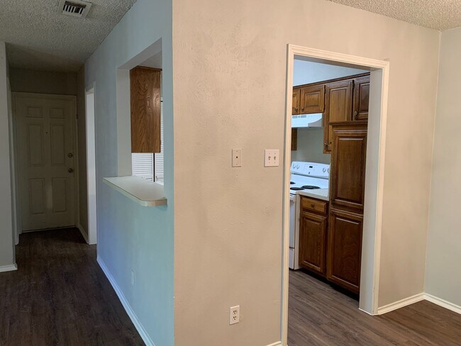 417-421 Gardenview St Denton, TX 76207 photo 4
