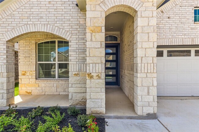 1212 Bear Track Loop Georgetown, TX 78628 photo 3
