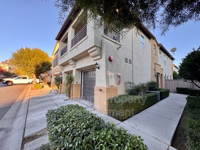 41685 Woodridge Ave Murrieta, CA 92562 photo 4