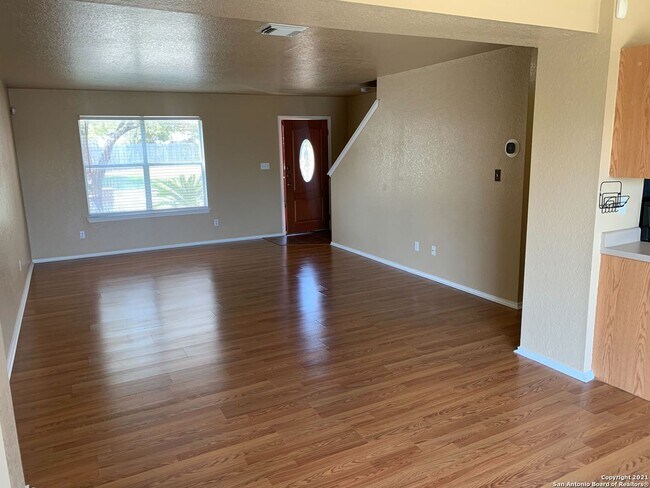 3842 Candleglenn San Antonio, TX 78244 photo 3