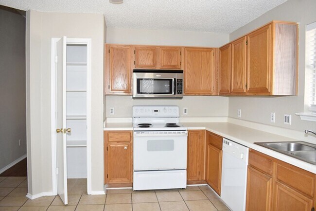 8113 Broken Arrow Road, Fort Worth, TX 76137 photo 5
