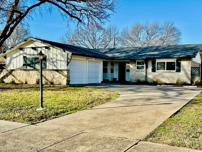434 Beverly Dr Richardson, TX 75080 photo 2