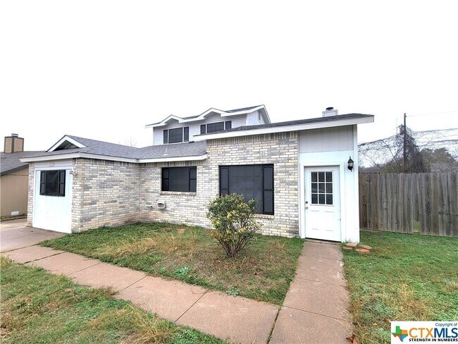 3901 Pickwick Ln Killeen, TX 76543 photo 3