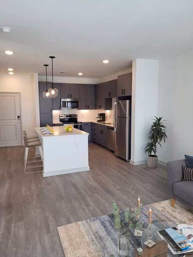 2670 S A.W. Grimes Blvd Round Rock, TX 78664 photo 4