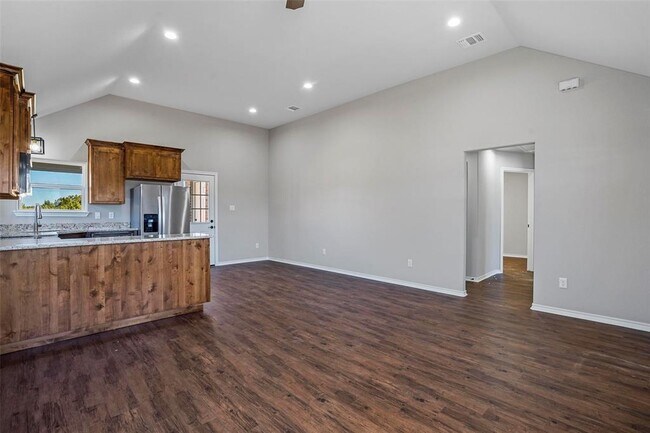 2211 Hercules Drive, Granbury, TX 76048 photo 5