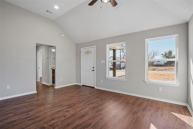 2211 Hercules Drive, Granbury, TX 76048 photo 4