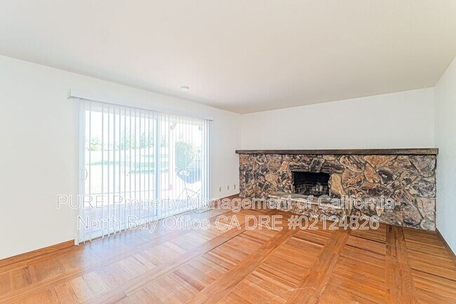 4987 Fern Pl Rohnert Park, CA 94928 photo 3