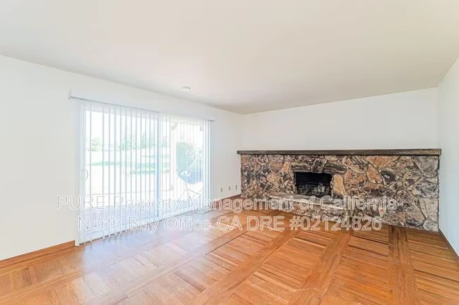 4987 Fern Pl Rohnert Park, CA 94928 photo 2
