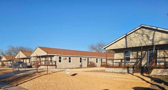 2702 Observation Dr San Antonio, TX 78227 photo 4