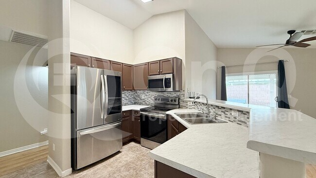 16036 N 11th Ave Phoenix, AZ 85023 photo 4