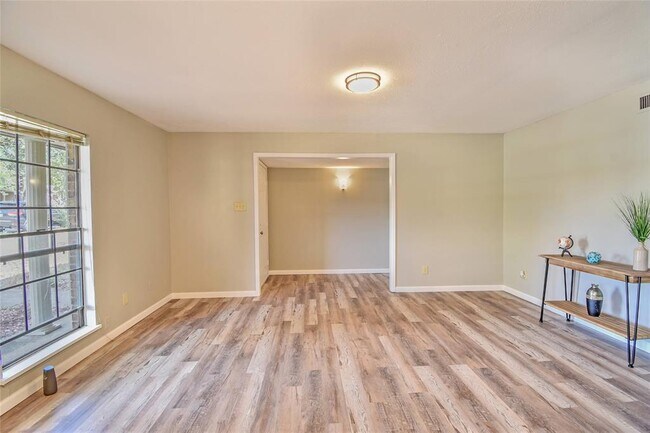 1968 Rambling Ridge Lane, Carrollton, TX 75007 photo 5