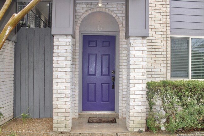 102 Vassar Ln San Antonio, TX 78212 photo 4