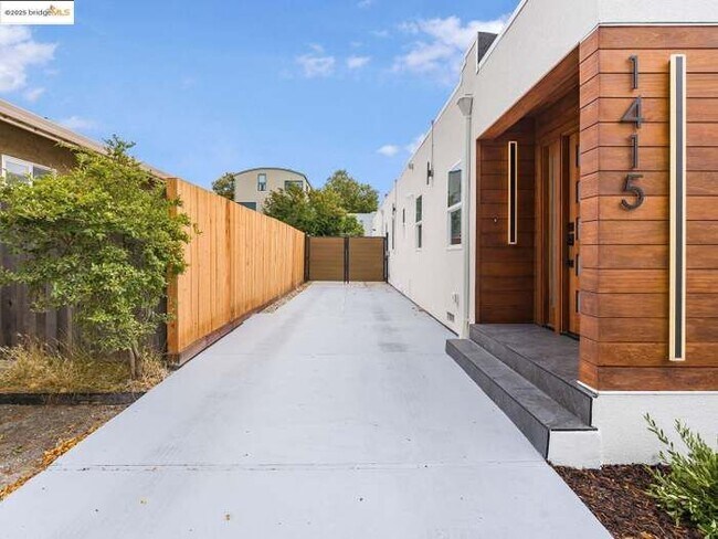 1415 Tenth St Berkeley, CA 94710 photo 5