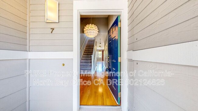 7 Flemings Court, Sausalito, CA 94965 photo 4