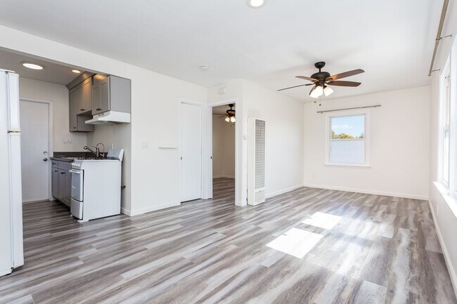 4520 Marlborough Dr San Diego, CA 92116 photo 2