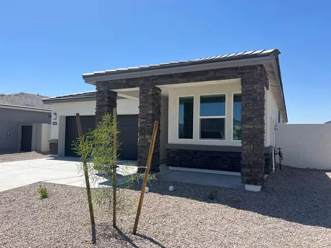 15645 W Desert Hollow Dr Surprise, AZ 85387 photo 2