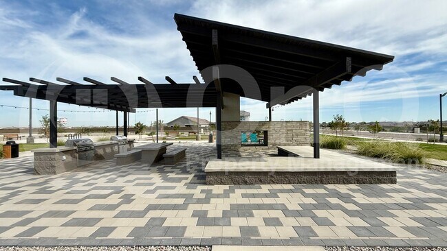 38184 W Santa Monica Ave Maricopa, AZ 85138 photo 2
