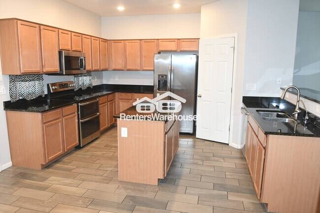 1722 Grenadine Rd Phoenix, AZ 85040 photo 4