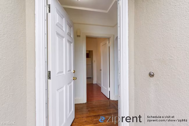 101 Jules Avenue, San Francisco, CA 94112 photo 3