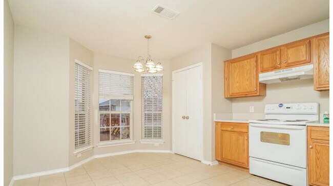 1510 Brookleaf Dr photo 5
