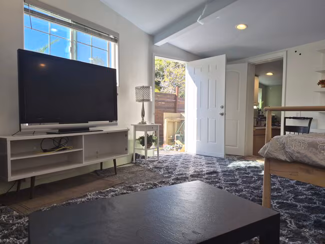 2141 Torrey Pines Rd San Diego, CA 92037 photo 4
