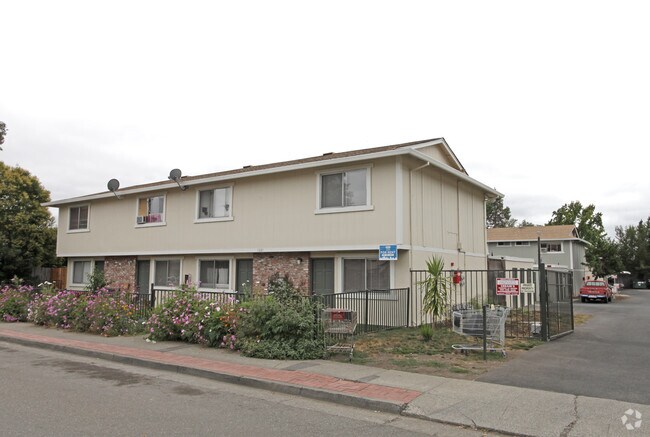 Herbert Street Apartments II photo 3