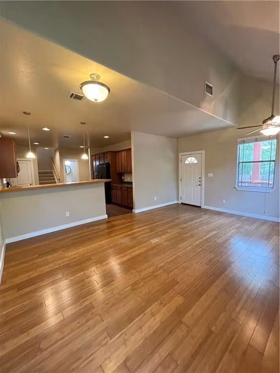 200 W N Loop Blvd Austin, TX 78751 photo 3